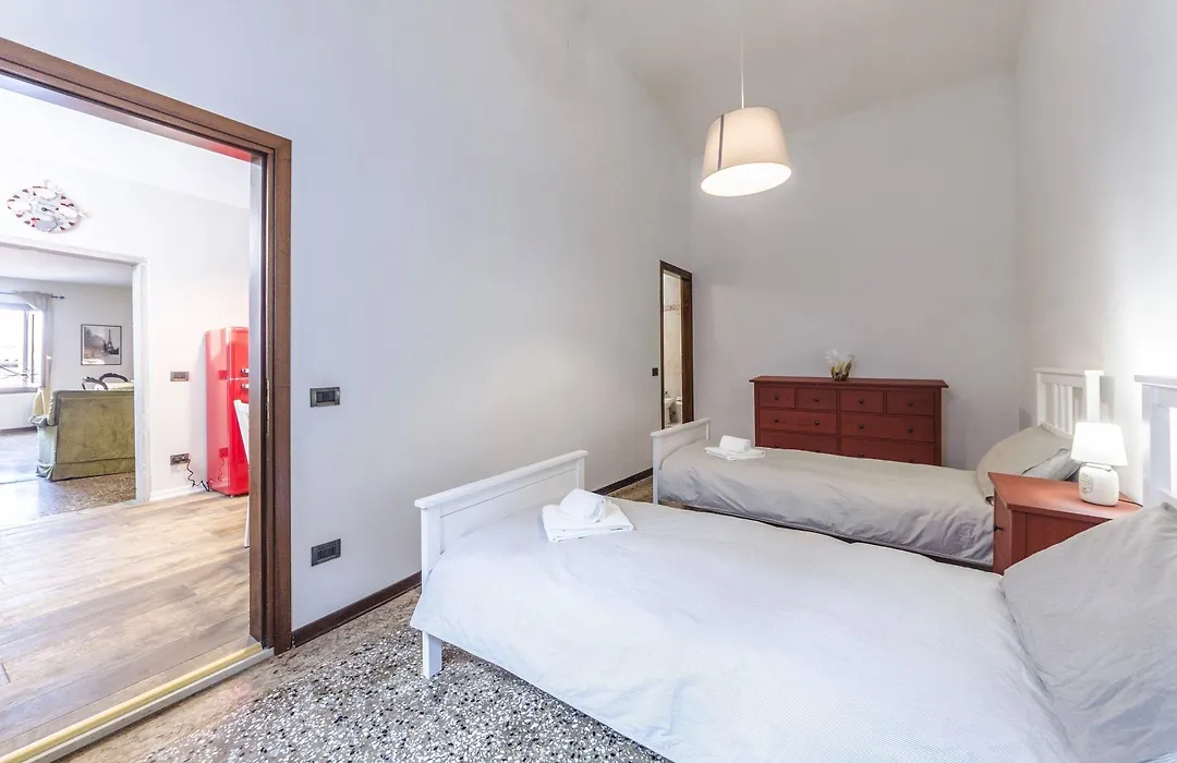 Maurizio House - Near The Train Station-1