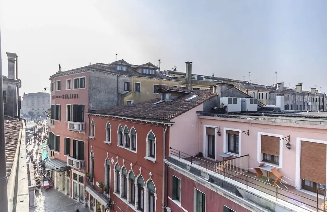 Maurizio House - Near The Train Station-1